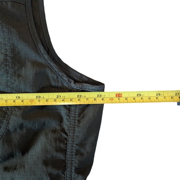 Eddie Bauer Travex Cargo Vest in Green, Men's L, EUC - Picture 4 of 8